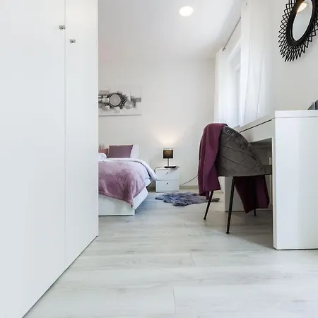 2sis 2 Apartamento Zadar