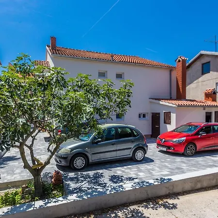 2sis 2 Appartement Zadar